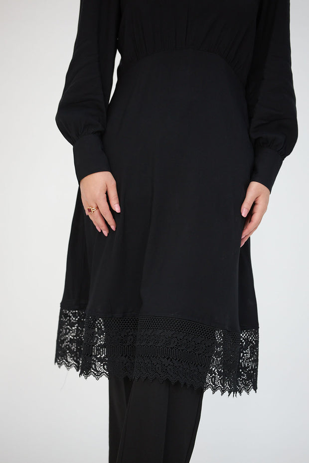 CLASSIC BLACK LACE TRIMMED MIDI DRESS