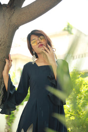 NAVY MAXI DRESS WITH A LARGE FLORAL PRINT